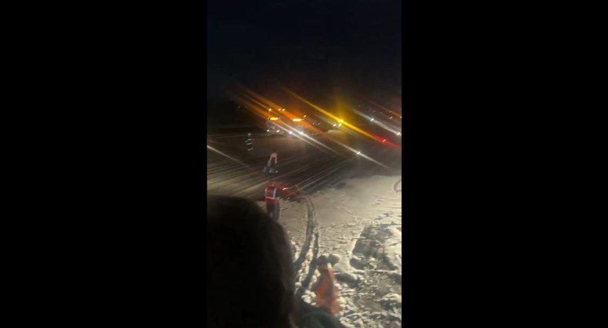 Avião da Gol bate em carro de manutenção durante decolagem no Rio de Janeiro