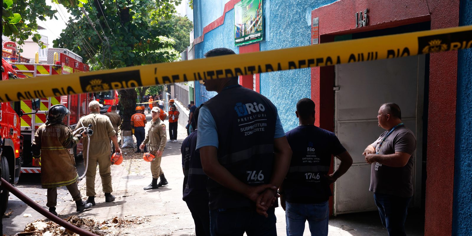 Após incêndio, prefeito diz que escolas de samba não serão rebaixadas Após incêndio, prefeito diz que escolas de samba não serão rebaixadas