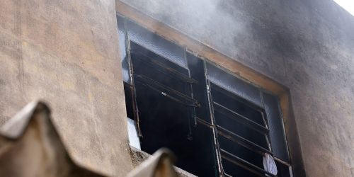 Polícia faz nesta quinta-feira perícia em fábrica que pegou fogo Imagem referente a Polícia faz nesta quinta-feira perícia em fábrica que pegou fogo