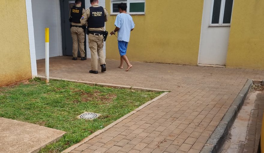 Homem que foi parar no HUOP após causar violência doméstica em Quedas recebe alta mas é preso