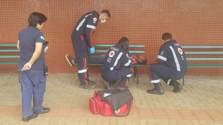 Homem passa mal, pede ajuda na Prefeitura e é socorrido pelo Samu