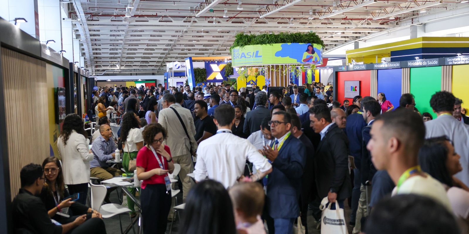 Evento em Brasília fortalece diálogo entre prefeitos e governo federal Evento em Brasília fortalece diálogo entre prefeitos e governo federal
