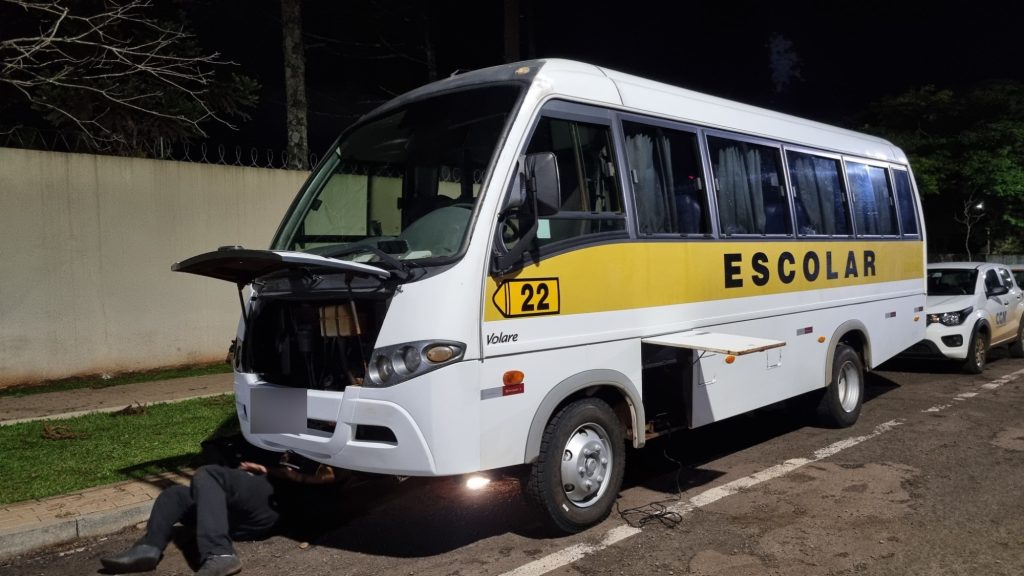 Ônibus escolar com Chassi adulterado é apreendido em Santa Tereza do Oeste