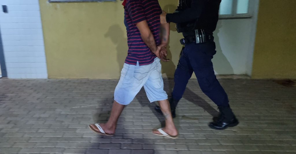 Foragido pelo crime de roubo em Toledo é preso pela GM no Santa Cruz