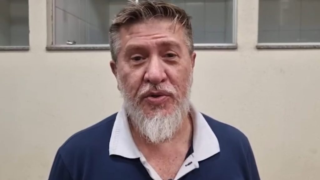 “O rapaz está em estado grave”, diz médico sobre homem agredido no Santo Onofre