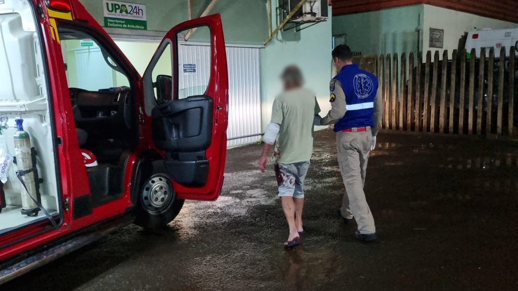 Idoso é esfaqueado pela esposa no Bairro XIV de Novembro em Cascavel