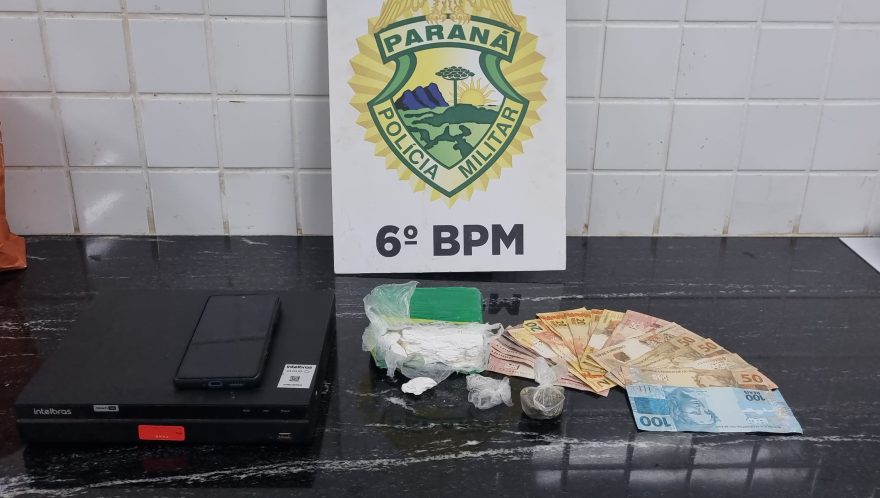 PM estoura ponto de tráfico em casa de prostituição e dois são detidos no Santa Felicidade