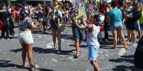 Campanha quer proteger crianças e adolescentes no carnaval Imagem referente a Campanha quer proteger crianças e adolescentes no carnaval