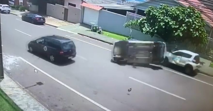 Câmera flagra momento em que Logan atinge Mobi da CGN