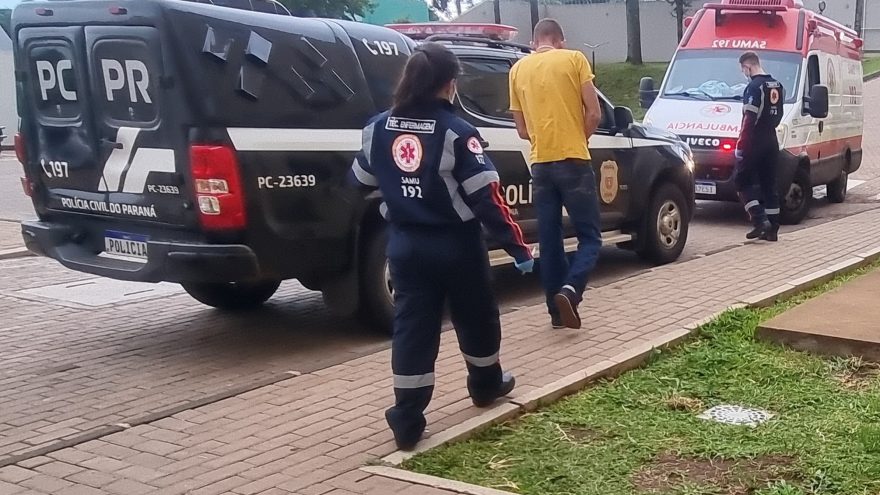 Indivíduo ameaça a companheira, é preso pela PM e socorrido pelo Samu na delegacia