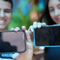 Imagem referente a Proibição de celular na escola é bem-vinda, mas não é suficiente