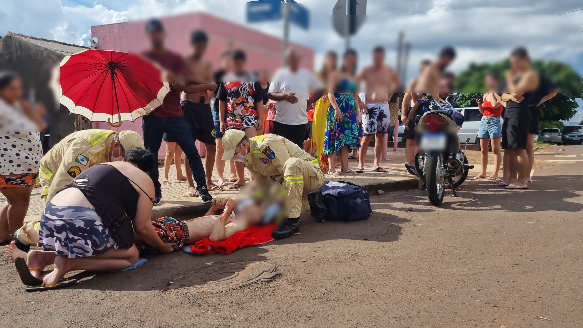 Motociclista sofre múltiplas fraturas em acidente de trânsito na Rua Tupinambás