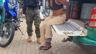 Mulher que agrediu morador de rua com soqueira é presa pela Guarda Municipal
