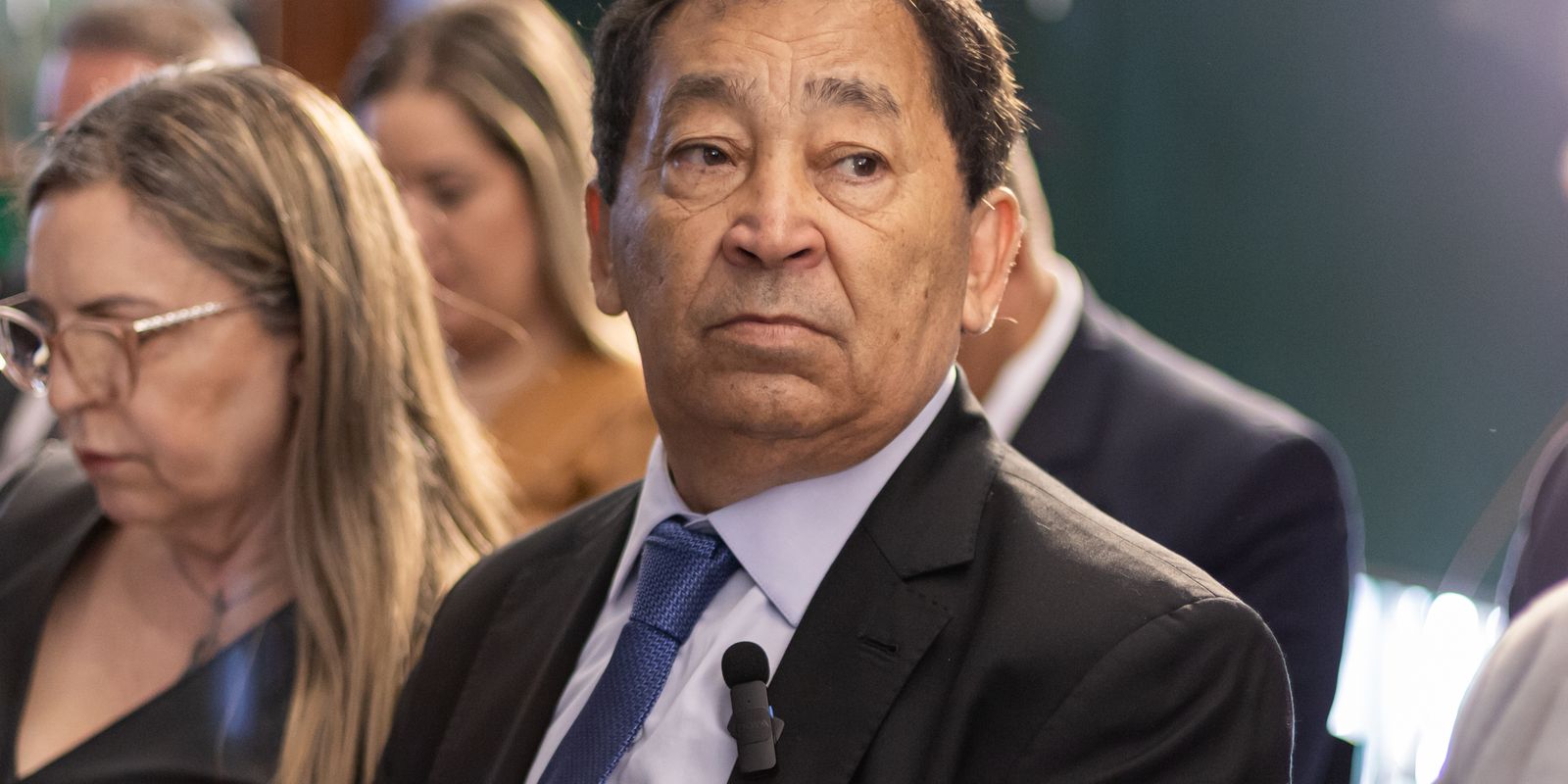 Ex-prefeito ficou surpreso com possível atentado forjado, diz defesa Ex-prefeito ficou surpreso com possível atentado forjado, diz defesa