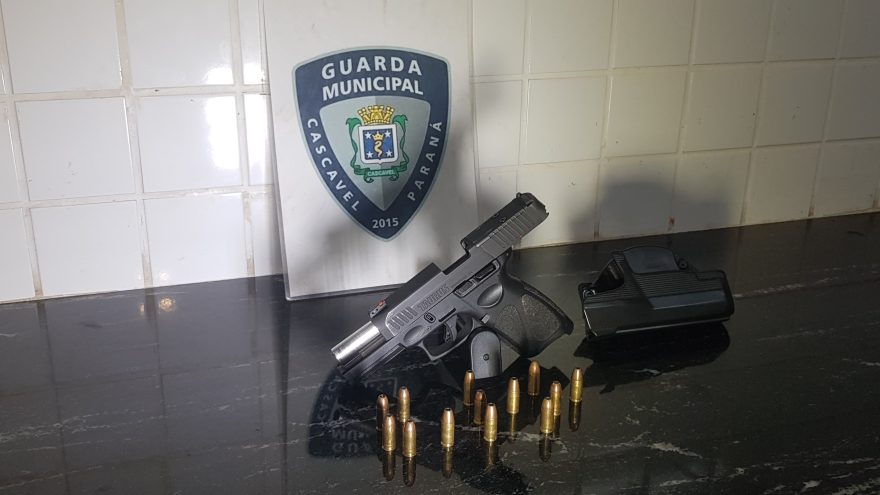 GM detém homem por violência doméstica e apreende arma de fogo
