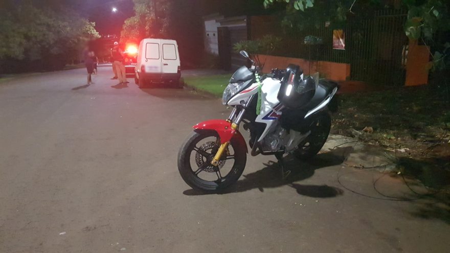 Acidente entre Fiorino e moto deixa homem ferido no Floresta
