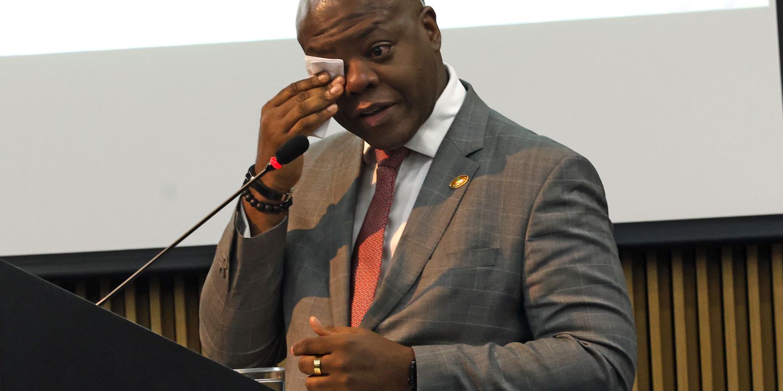 Supremo prorroga inquérito contra ex-ministro por importunação sexual Imagem referente a Supremo prorroga inquérito contra ex-ministro por importunação sexual
