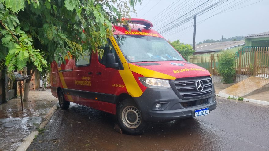 Idosa de 79 anos é socorrida pelo Siate no Bairro Brasília