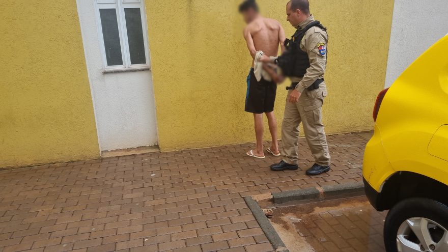 Jovem de 23 anos é denunciado pela tia após agredir a avó de 81 anos