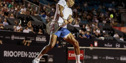 Thiago Monteiro avança às oitavas em dia de calor intenso no Rio Open Imagem referente a Thiago Monteiro avança às oitavas em dia de calor intenso no Rio Open