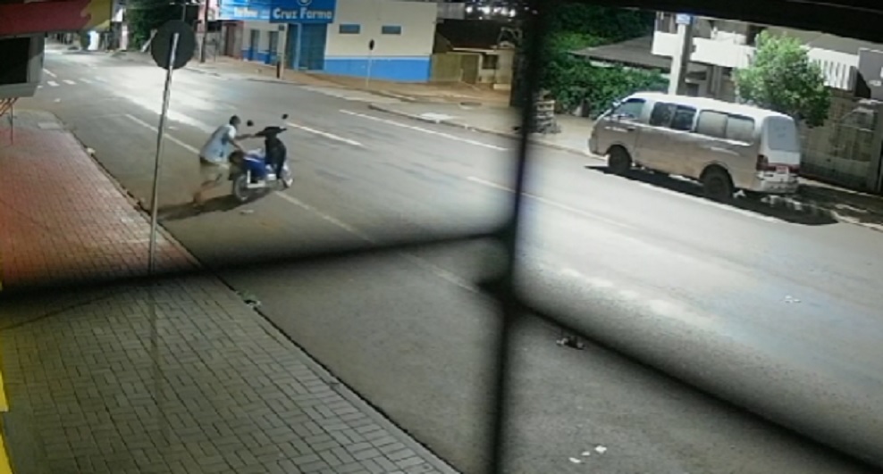 Madrugada do crime: Honda Biz é furtada no Bairro Santa Cruz