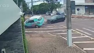 Por outro ângulo: Spin capota após colisão com Fusion no Centro