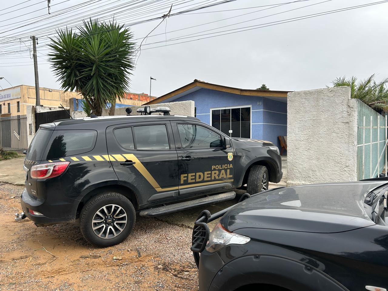PF e PM deflagram operação contra grupo que roubou banco na Grande Curitiba