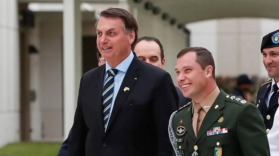 Saiba o que Mauro Cid pediu para delatar Jair Bolsonaro