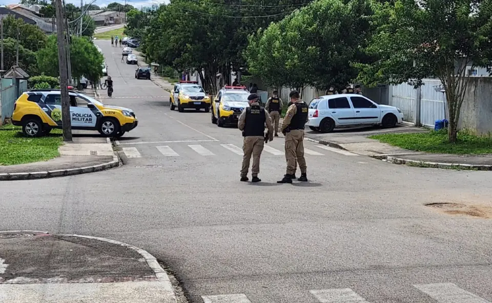 Vingança ou dívida? Jovem de 28 anos é morta a tiros dentro de casa