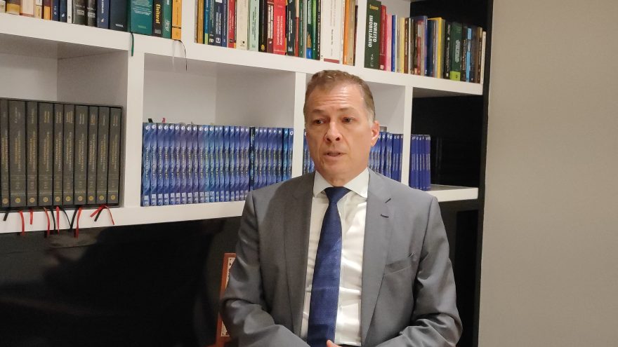 Especialista explica como agir em caso de tarifas bancárias cobradas indevidamente 