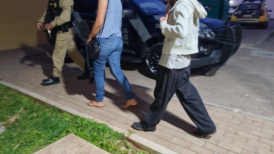 Suposta ameaça entre alunas de colégio estadual vai parar na delegacia