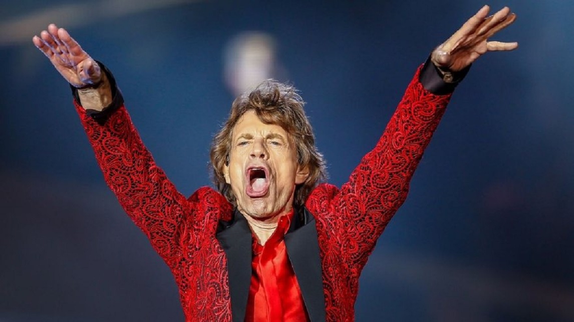 Filho de Mick Jagger, do The Rolling Stones, sofre acidente grave em partida de futebol