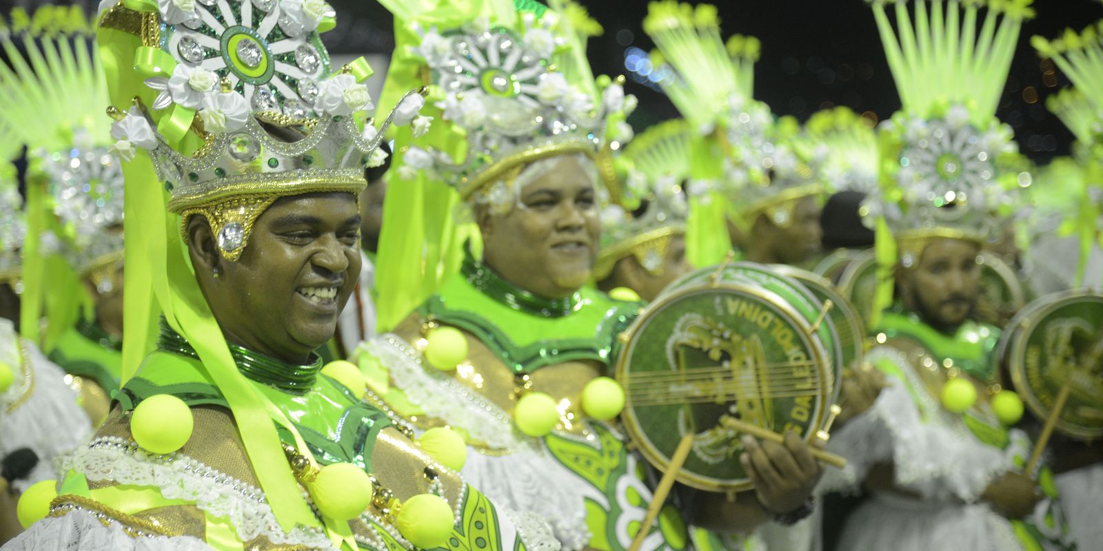 Carnaval deve movimentar R$ 5,5 bilhões na economia carioca Carnaval deve movimentar R$ 5,5 bilhões na economia carioca