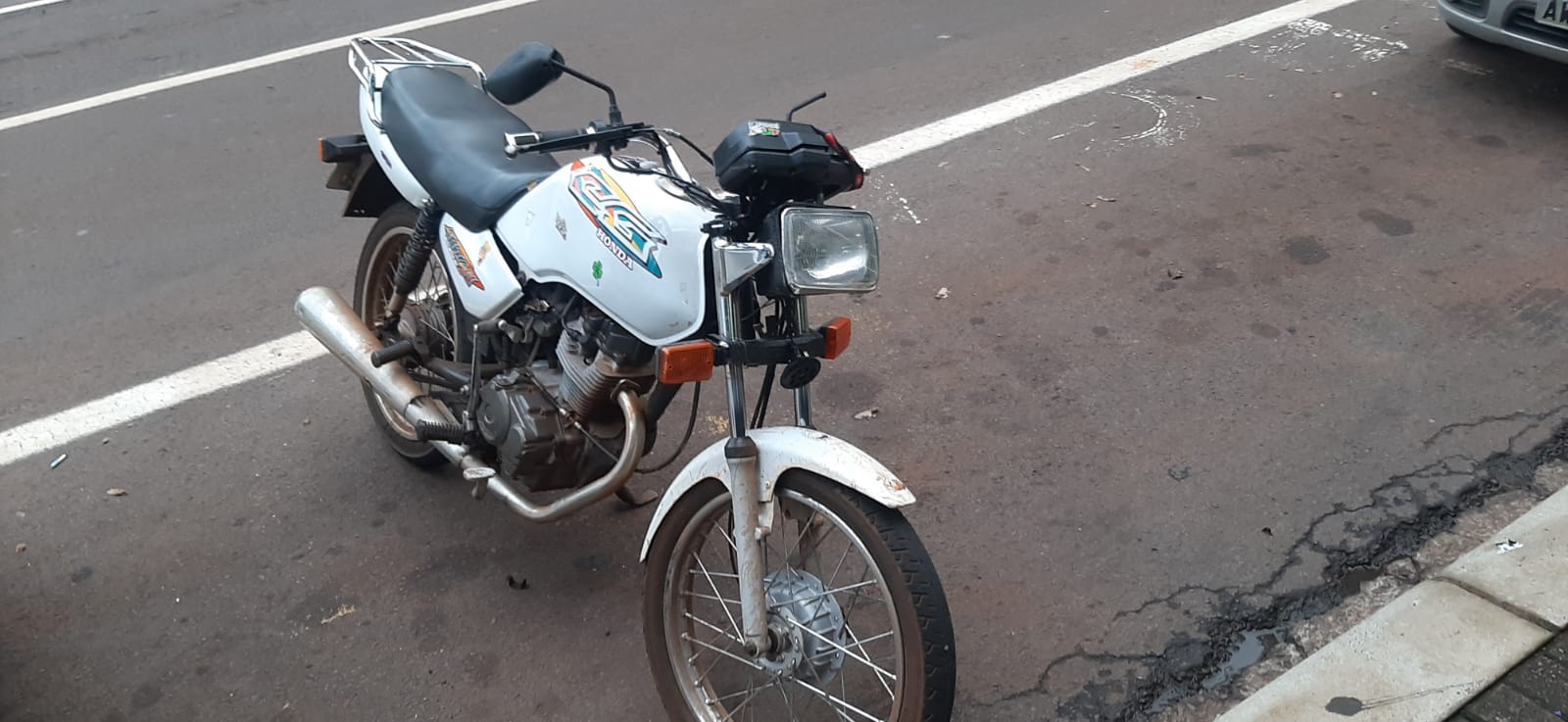 Motociclista sofre fratura em acidente na Rua Paraná