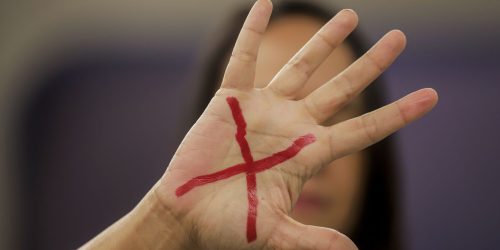 Governo do Rio reforça programas para coibir violência contra mulheres Imagem referente a Governo do Rio reforça programas para coibir violência contra mulheres