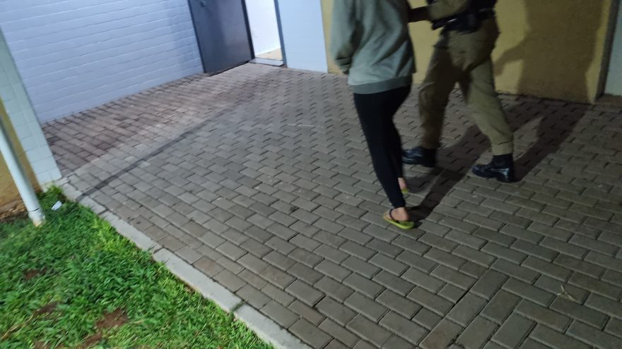 Mulher é presa após ameaçar a sogra e descumpre medida protetiva