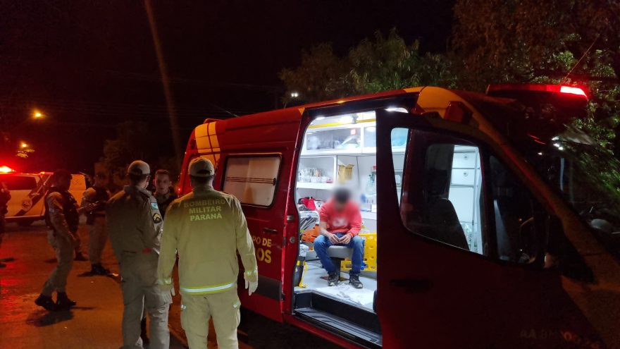 Casal adolescente fica ferido ao cair de moto após fuga de abordagem da PM