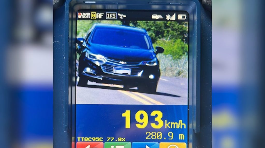 Cruze é flagrado a 193 km/h na PR-323 entre Cafezal do Sul e Iporã