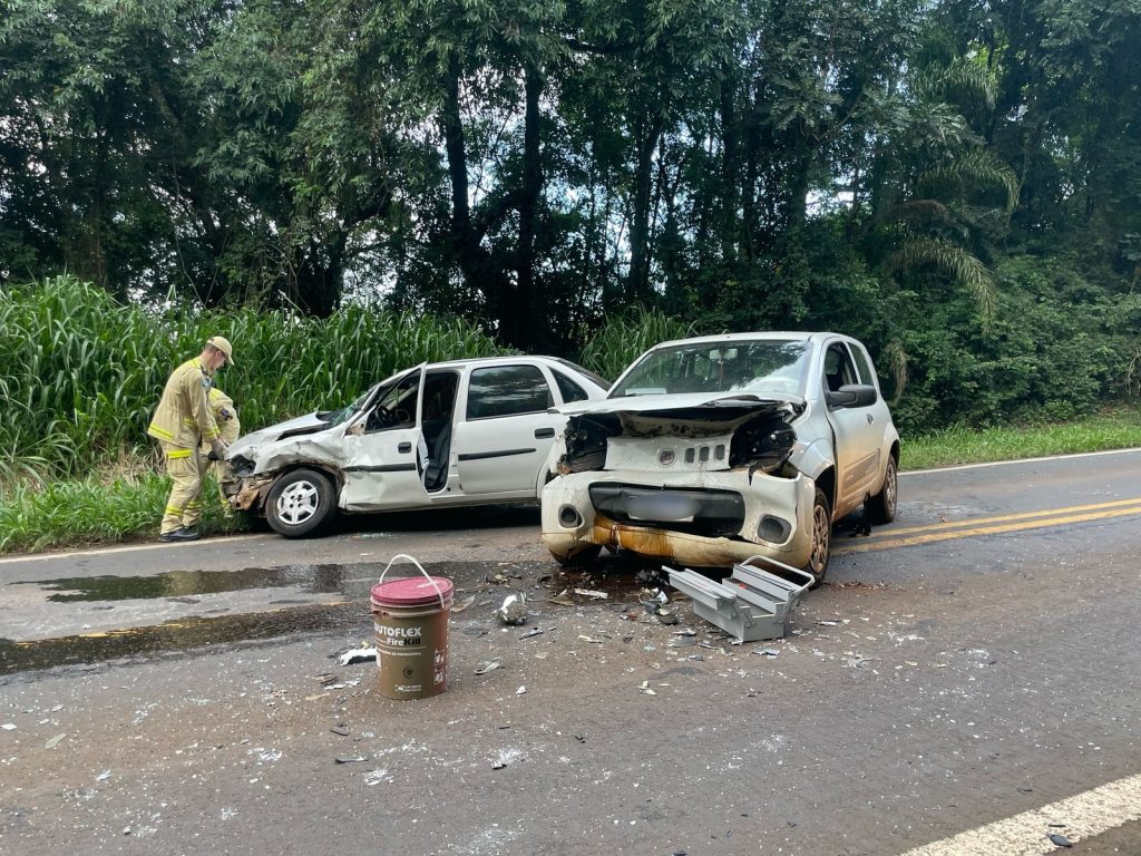 Forte colisão frontal deixa feridos na PR-180 entre Francisco Beltrão e Dois Vizinhos