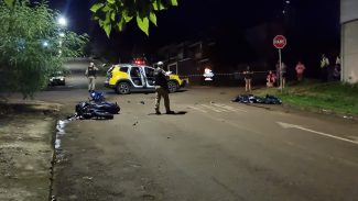 Moto parte ao meio e piloto morre em grave acidente no Centro de Cascavel Moto parte ao meio e piloto morre em grave acidente no Centro de Cascavel