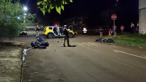 Moto parte ao meio e piloto morre em grave acidente no Centro de Cascavel Imagem referente a Moto parte ao meio e piloto morre em grave acidente no Centro de Cascavel