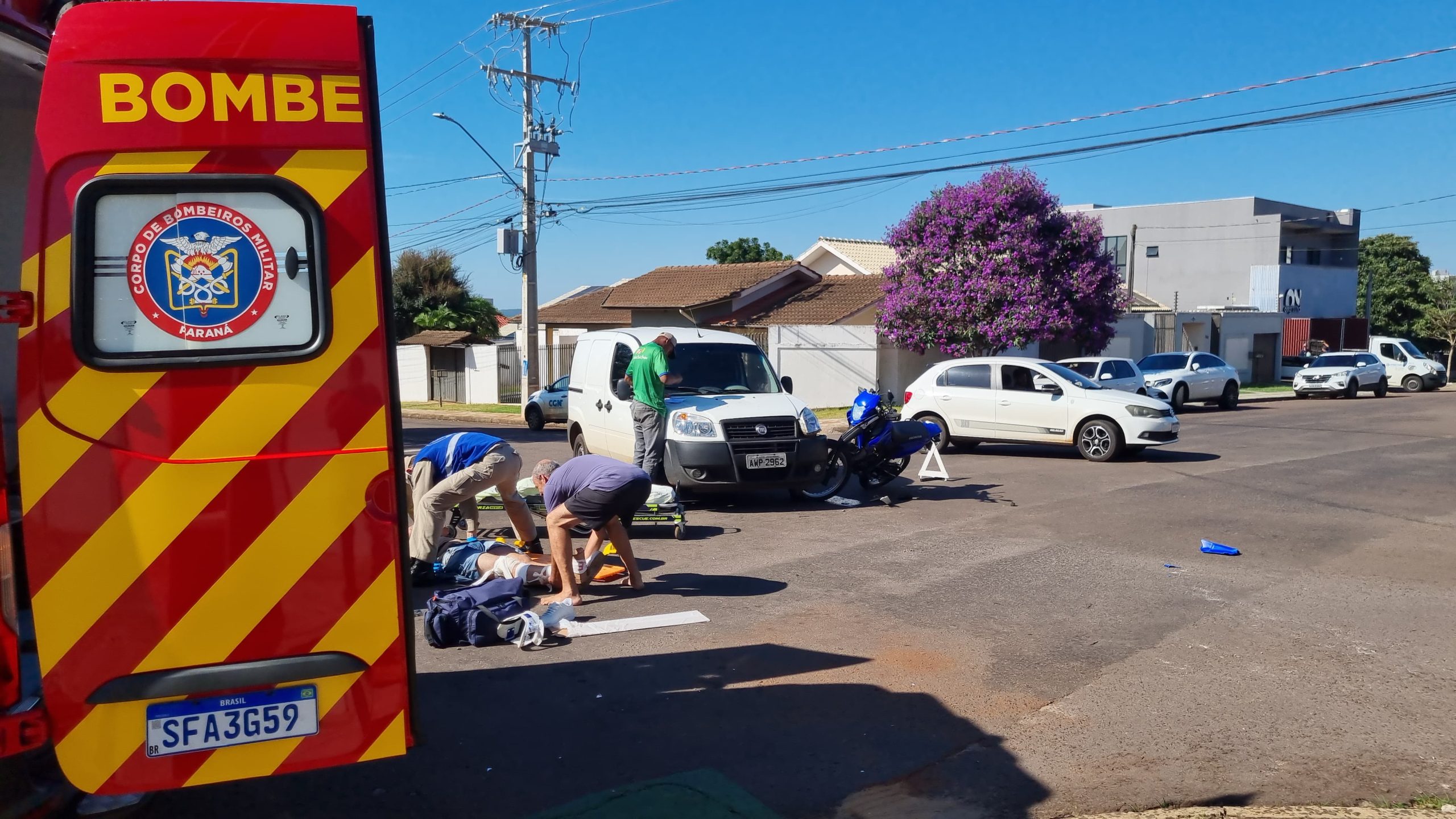 Motociclista é encaminhado ao Hospital Universitário após acidente no São Cristóvão Motociclista é encaminhado ao Hospital Universitário após acidente no São Cristóvão