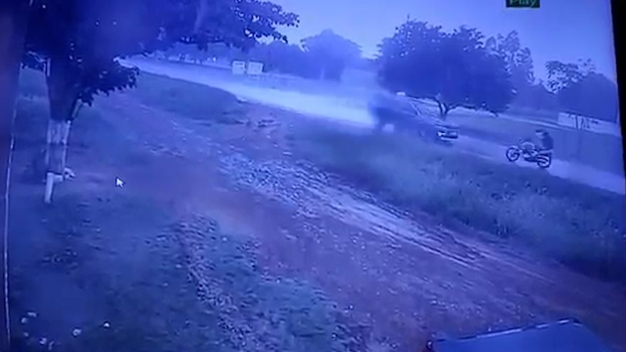 Cacetada! Vídeo mostra jovens ‘voando’ após colisão que terminou com duas mortes