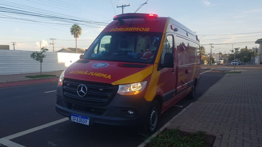 Jovem tem suspeita de fratura ao se envolver em acidente no Maria Luiza