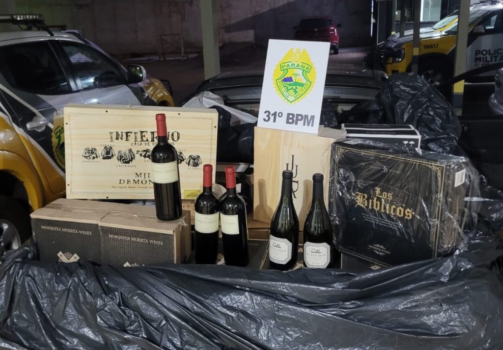 PM intercepta carga ilegal de vinhos argentinos na BR-369