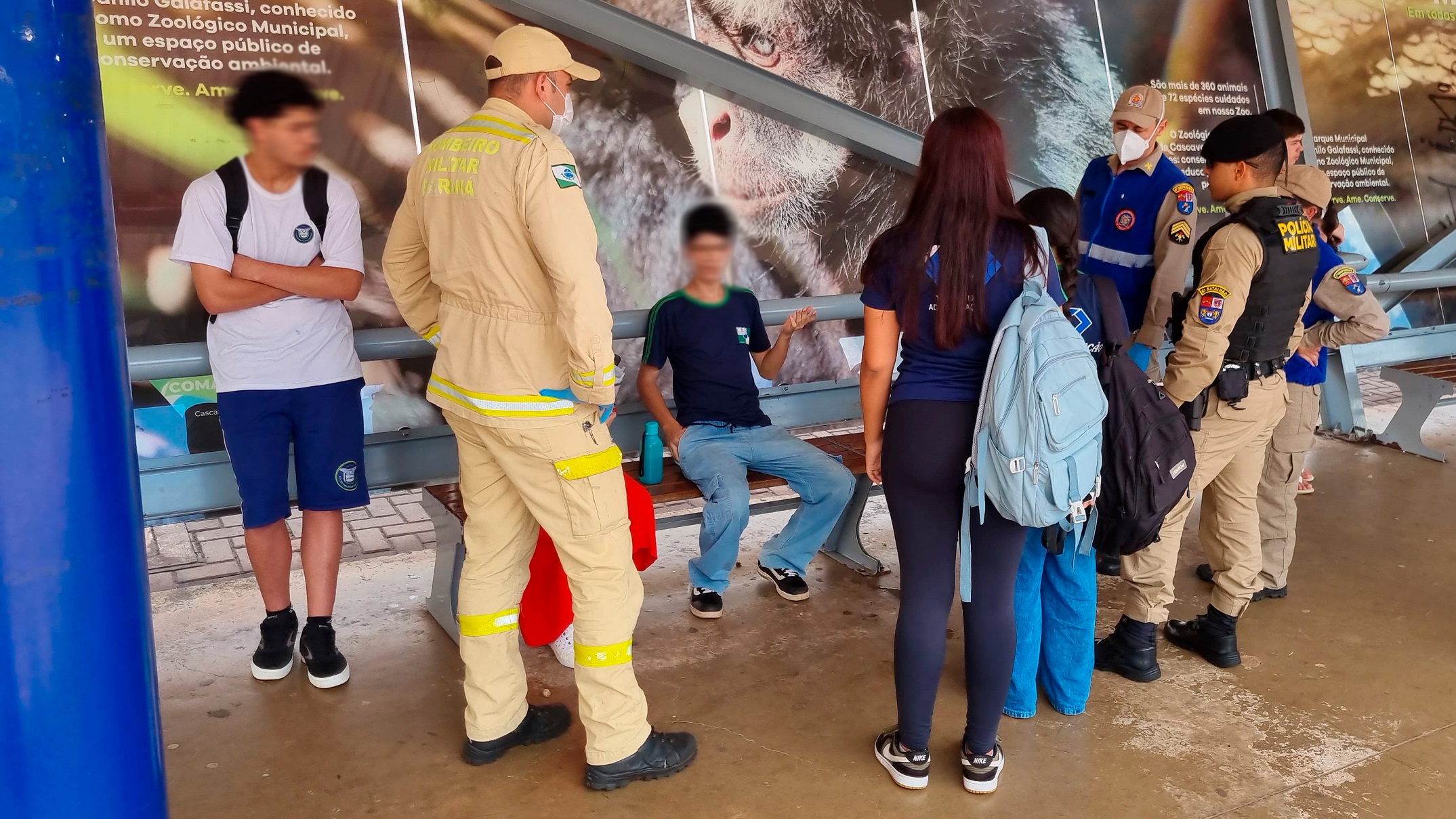 Adolescente é agredido e fica desacordado em ponto de ônibus no Centro de Cascavel