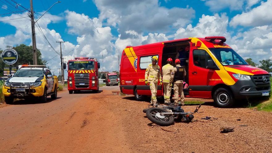 Motociclistas ficam feridos após acidente em estrada esburacada nas margens da BR-467, em Cascavel