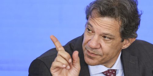 Haddad desmente fake news sobre aumento de contribuição do MEI Imagem referente a Haddad desmente fake news sobre aumento de contribuição do MEI