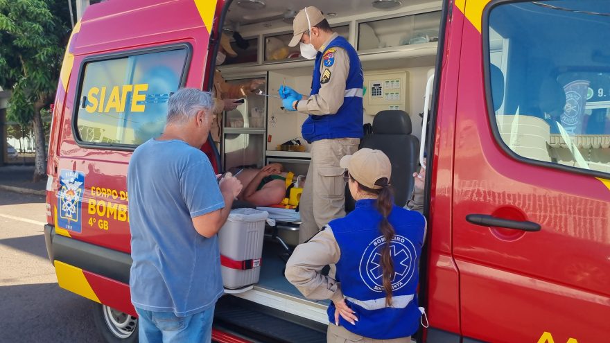 Durante manutenção em telhado, trabalhador cai e fica ferido na Rua Engenheiro Rebouças