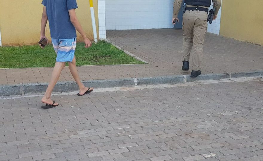Filho é preso após agredir a mãe no Loteamento Barcelona